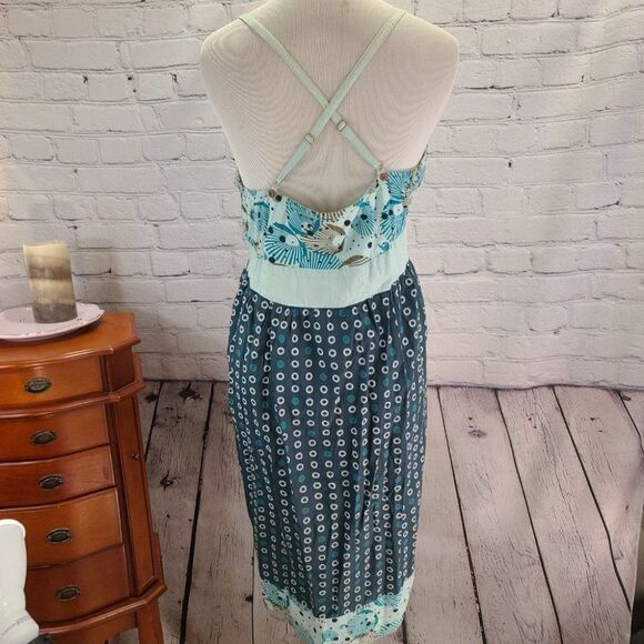 Element Medium Criss Cross back knee length Dress - Picture 9 of 13